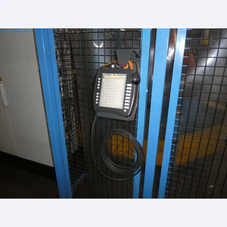 Robots, welding equipment and assembly accessories from the automotive industry-80