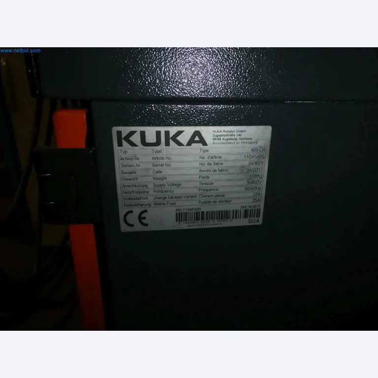 Robots, welding equipment and assembly accessories from the automotive industry-81