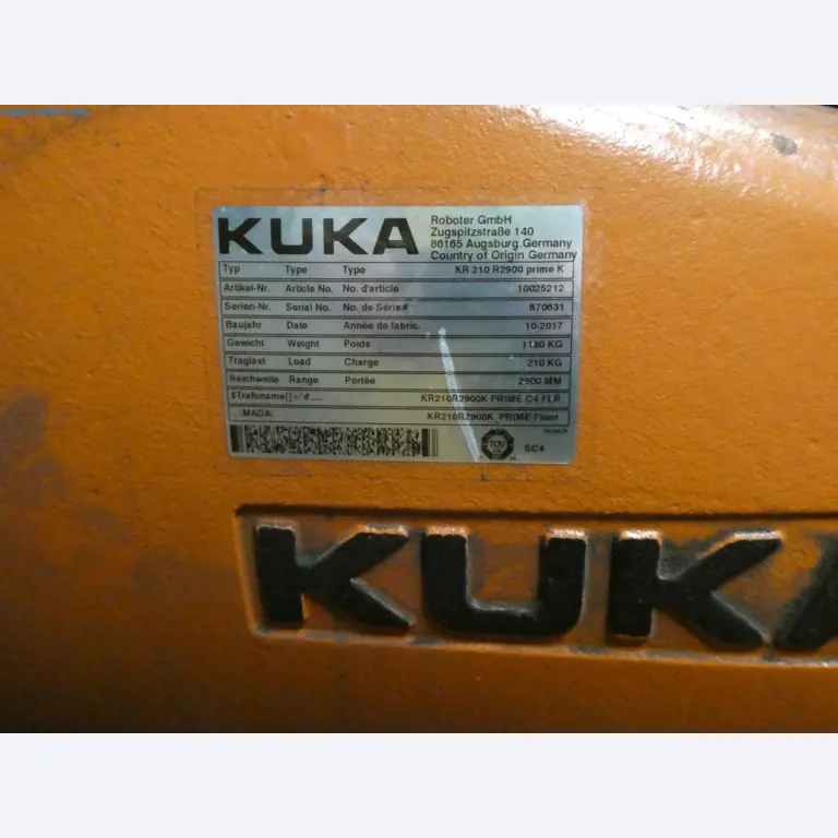 Robots, welding equipment and assembly accessories from the automotive industry-82