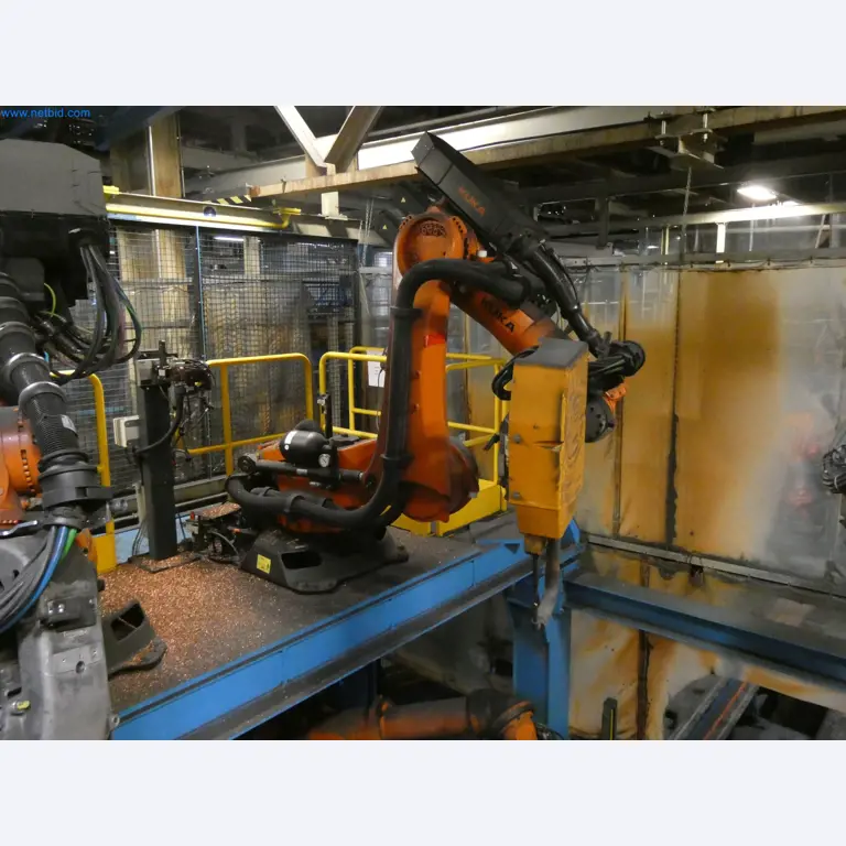 Robots, welding equipment and assembly accessories from the automotive industry-83