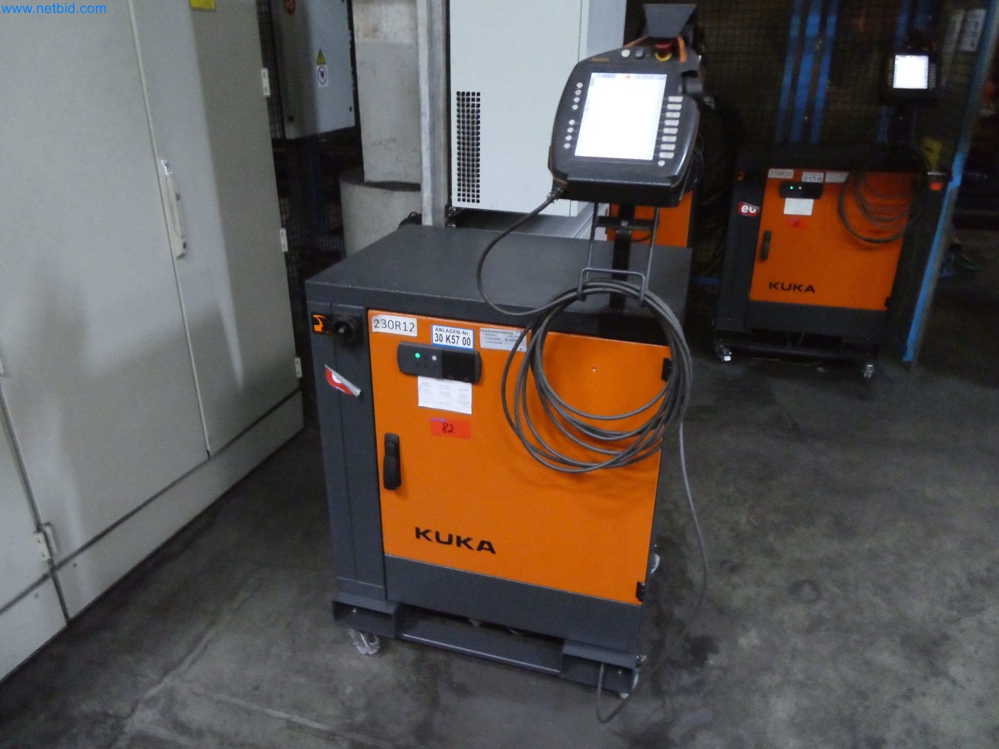 Robots, welding equipment and assembly accessories from the automotive industry-84