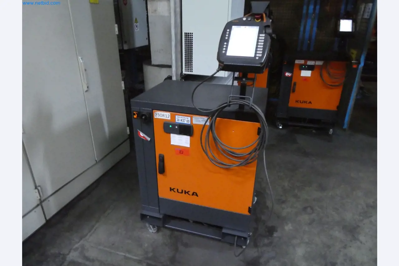 Robots, welding equipment and assembly accessories from the automotive industry-84