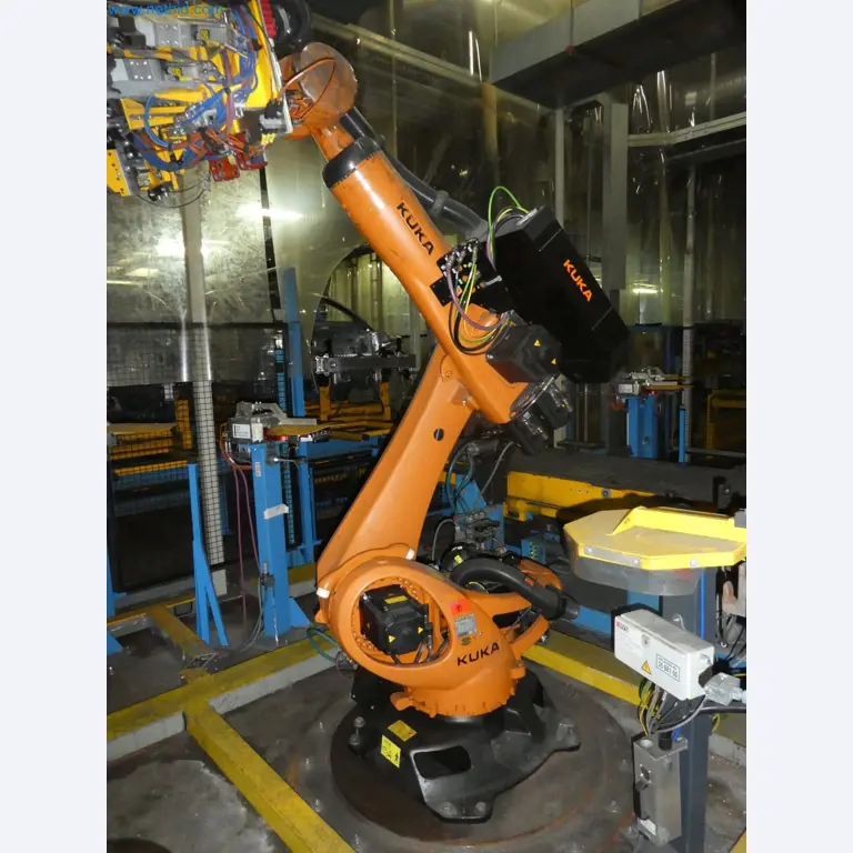 Robots, welding equipment and assembly accessories from the automotive industry-87