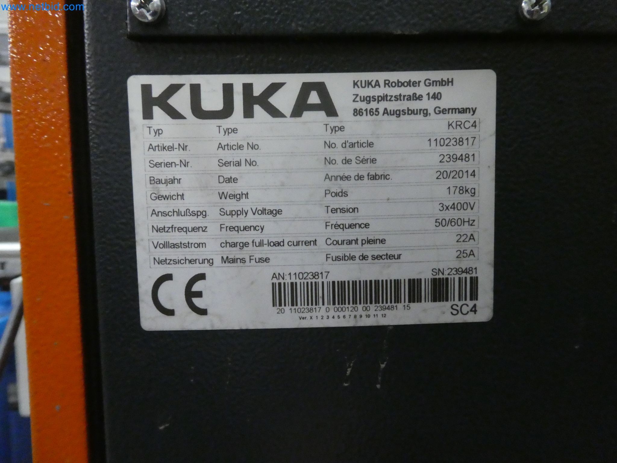 Robots, welding equipment and assembly accessories from the automotive industry-89