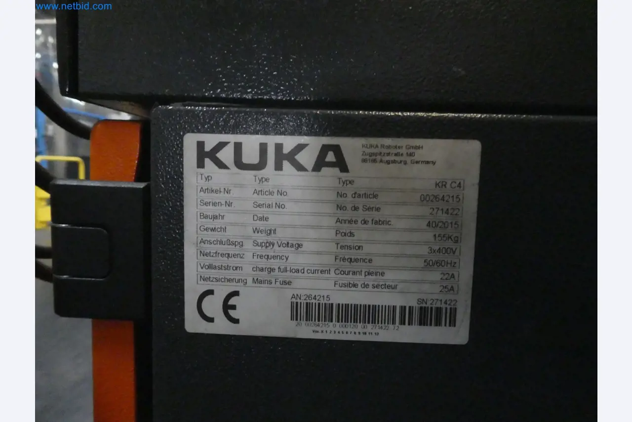 Robots, welding equipment and assembly accessories from the automotive industry-8