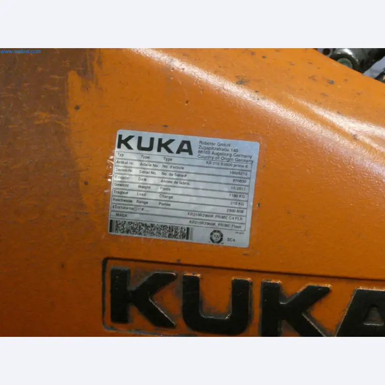 Robots, welding equipment and assembly accessories from the automotive industry-92