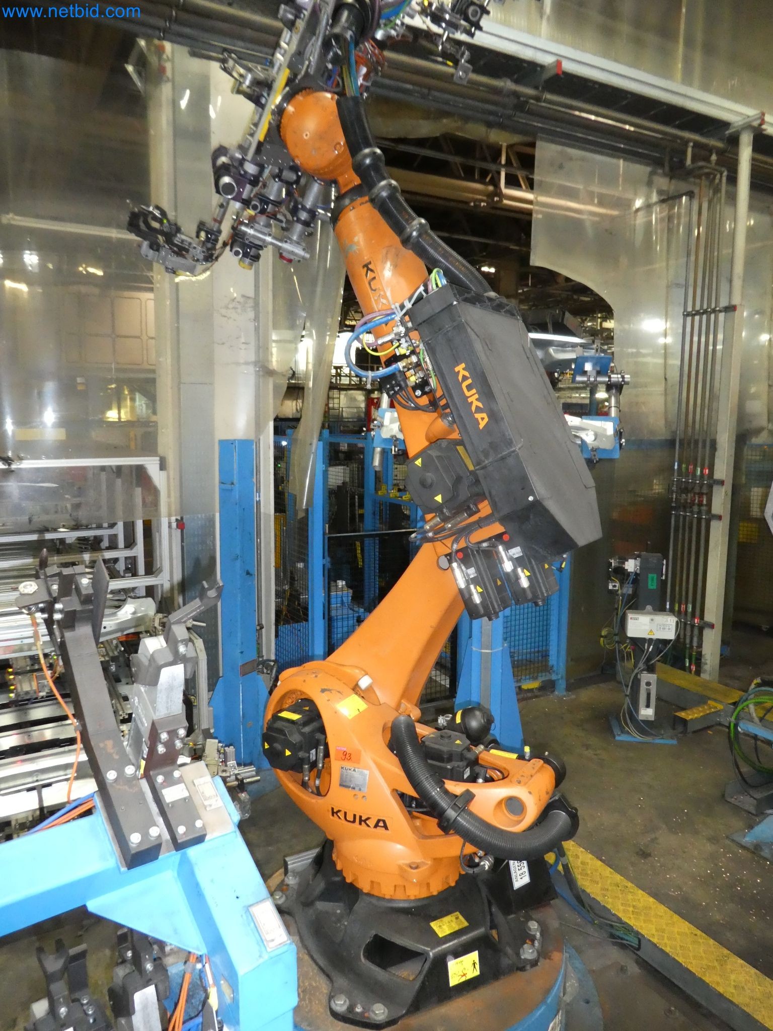 Robots, welding equipment and assembly accessories from the automotive industry-96