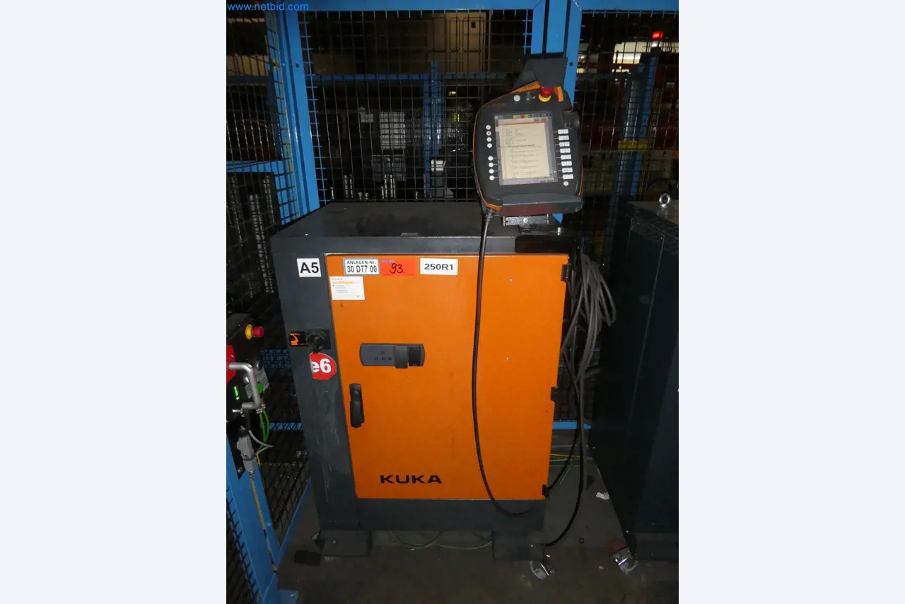 Robots, welding equipment and assembly accessories from the automotive industry-99