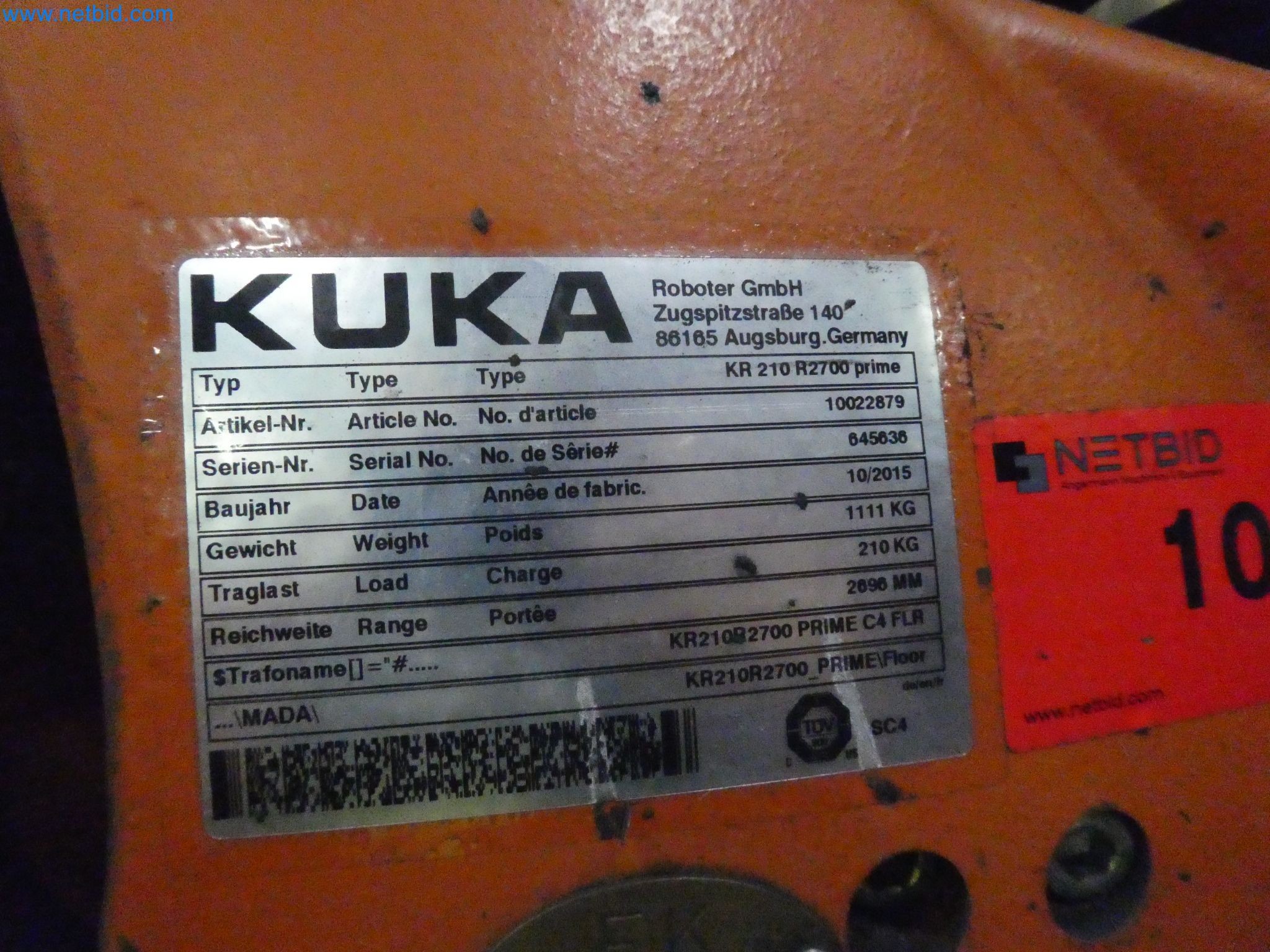 Robots, welding equipment and assembly accessories from the automotive industry-9