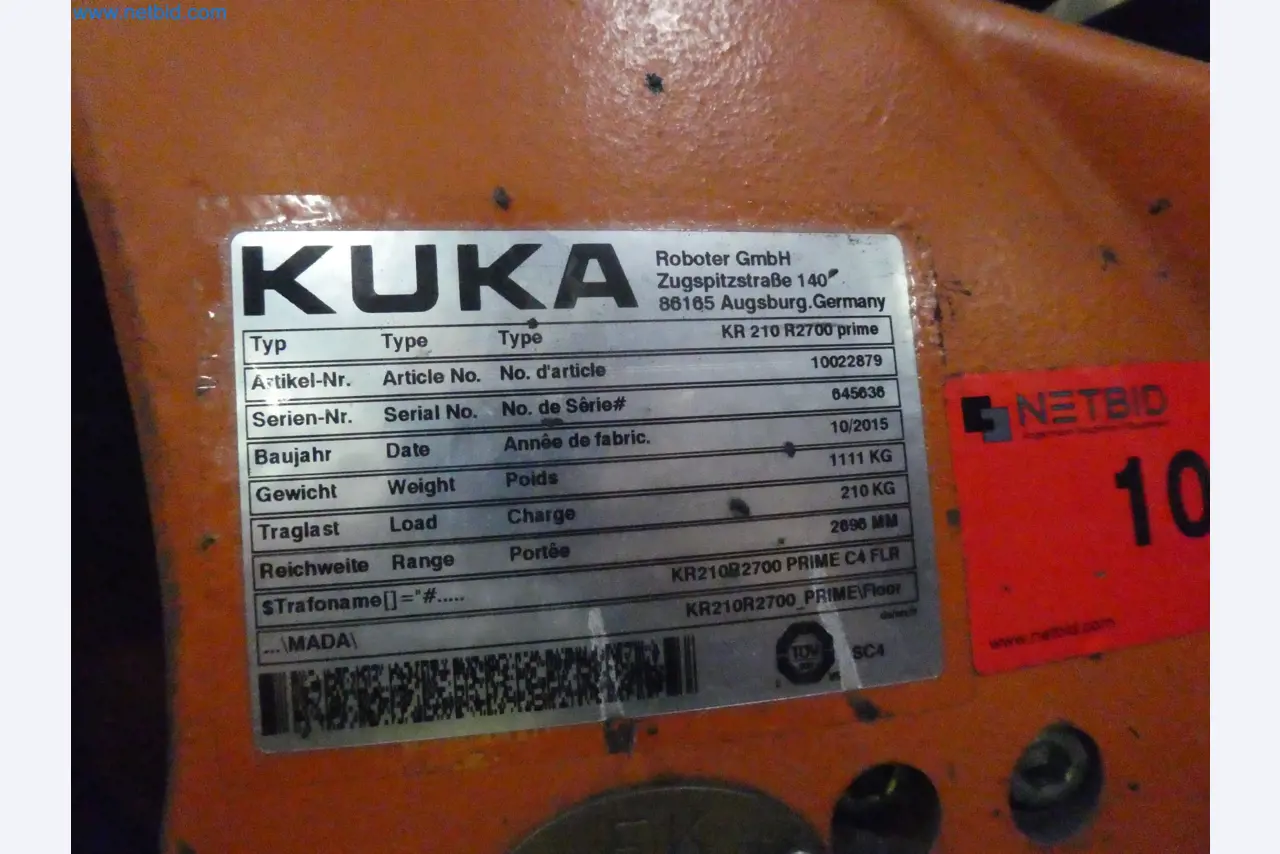 Robots, welding equipment and assembly accessories from the automotive industry-9