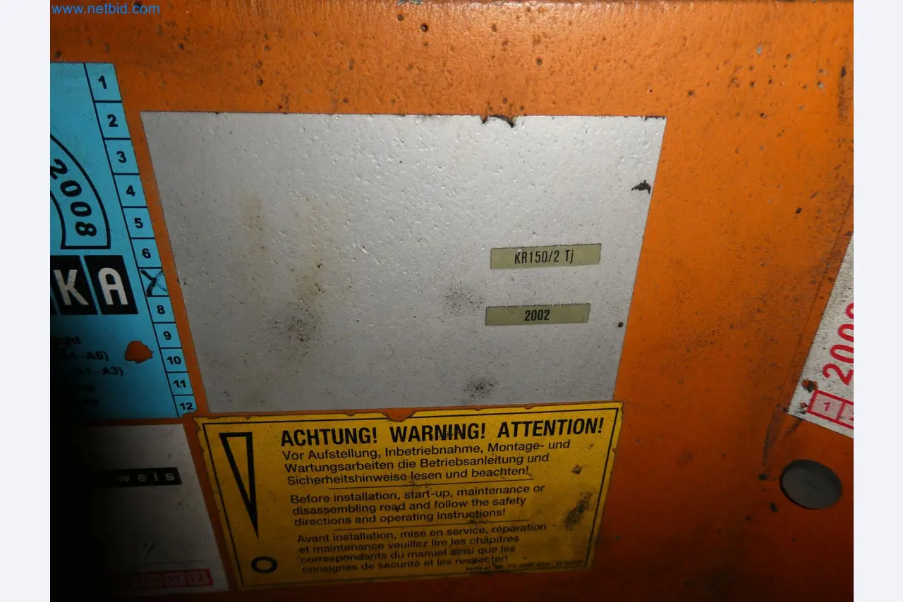 Robots, welding equipment and assembly accessories from the automotive industry-15