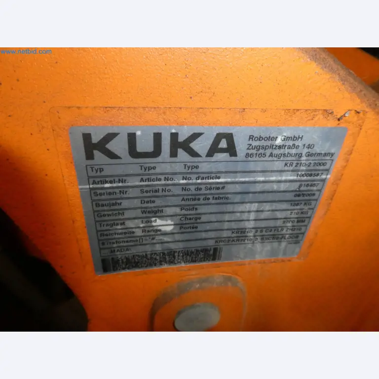 Robots, welding equipment and assembly accessories from the automotive industry-18