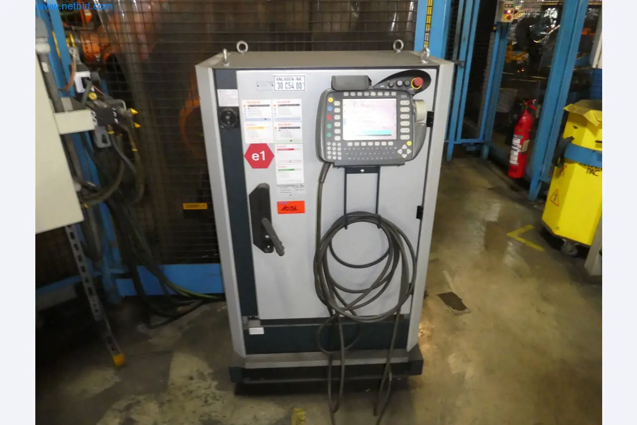 Robots, welding equipment and assembly accessories from the automotive industry-19