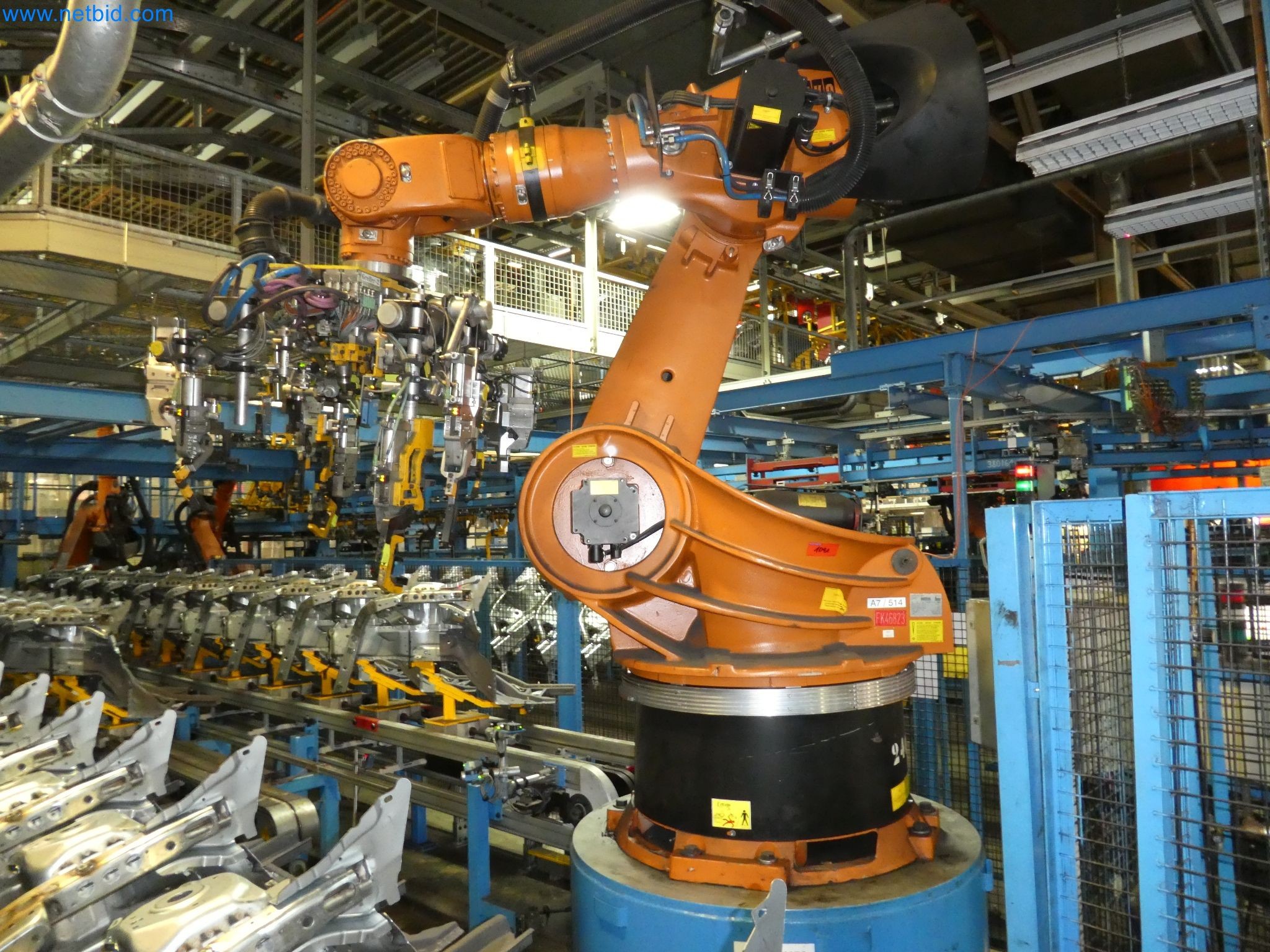 Robots, welding equipment and assembly accessories from the automotive industry-24