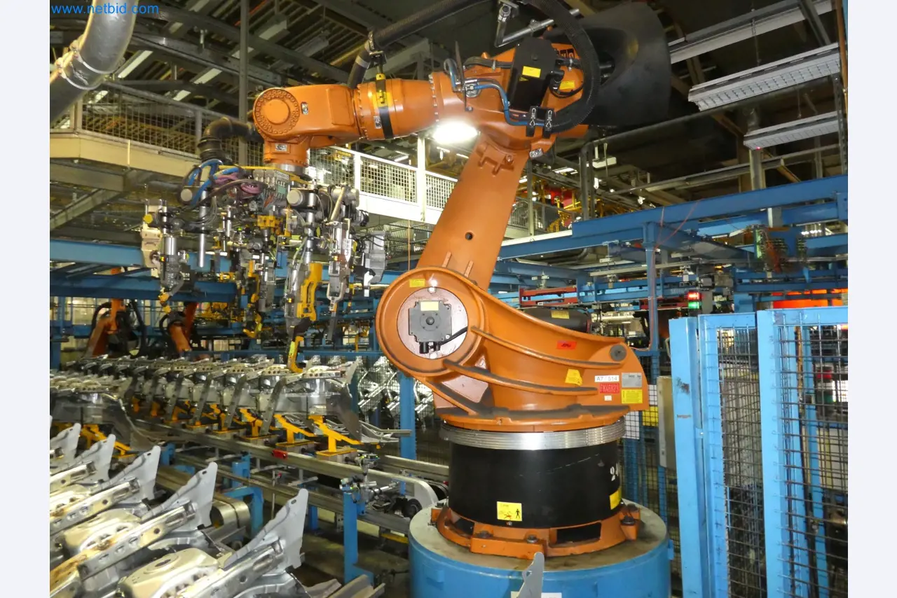 Robots, welding equipment and assembly accessories from the automotive industry-24