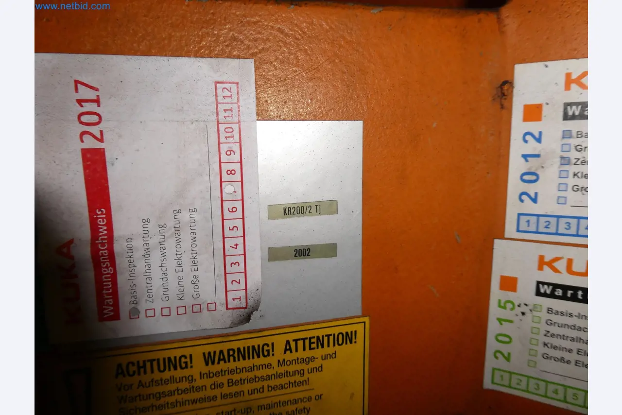 Robots, welding equipment and assembly accessories from the automotive industry-30