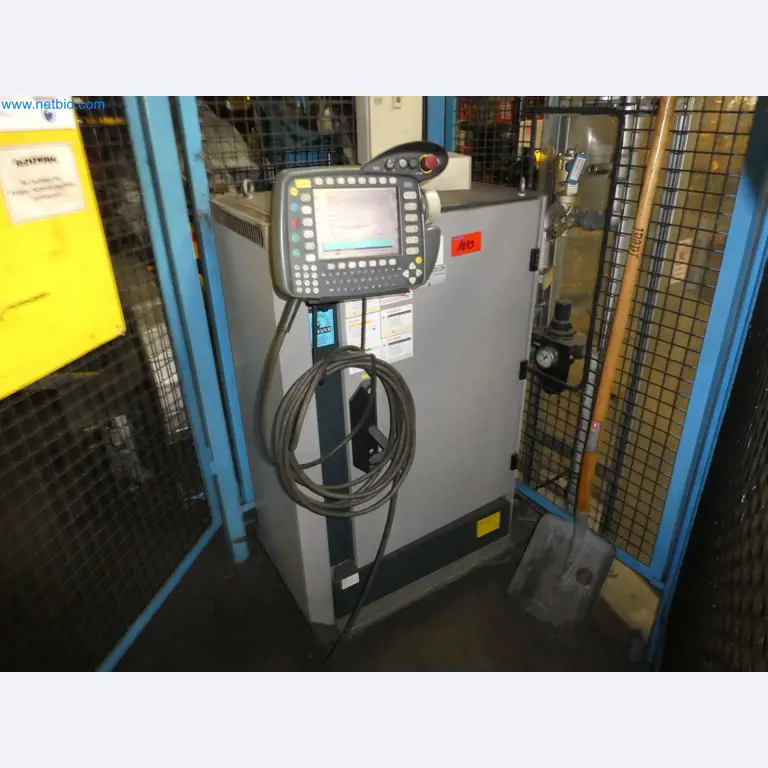 Robots, welding equipment and assembly accessories from the automotive industry-34