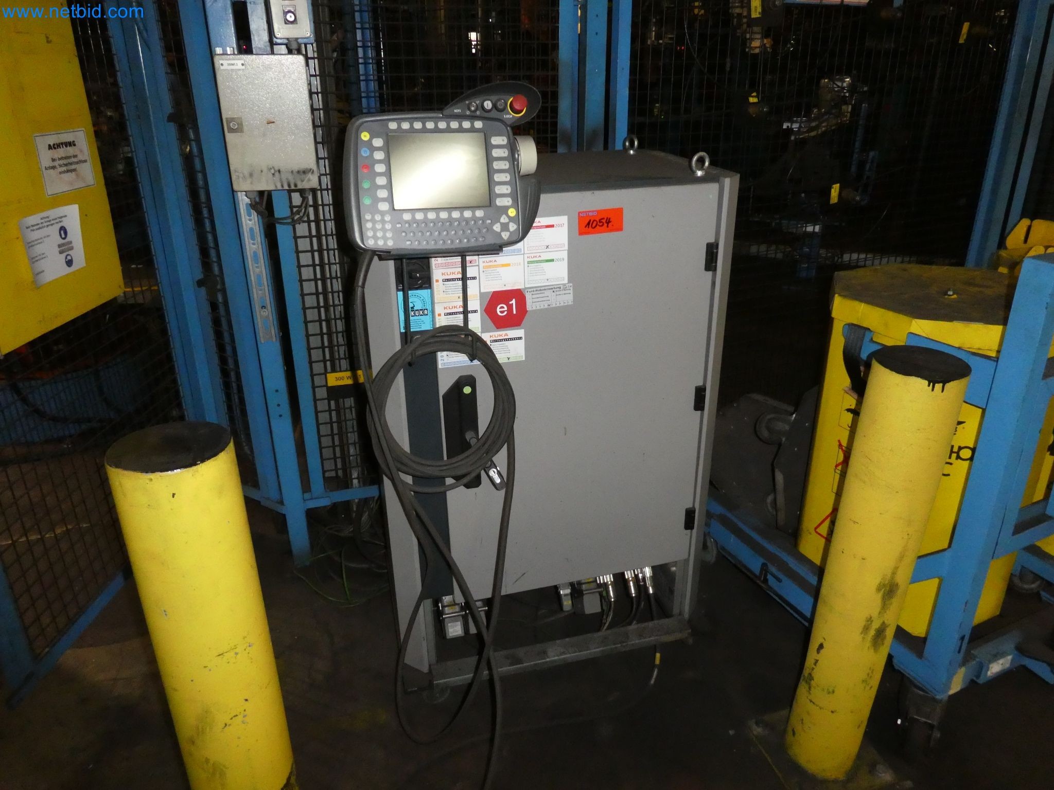 Robots, welding equipment and assembly accessories from the automotive industry-43