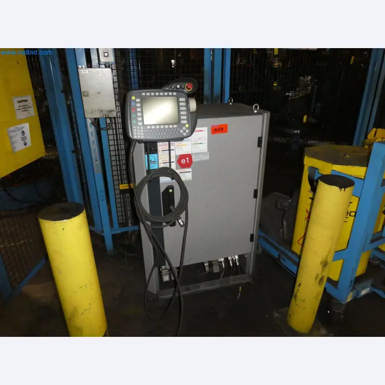 Robots, welding equipment and assembly accessories from the automotive industry-43