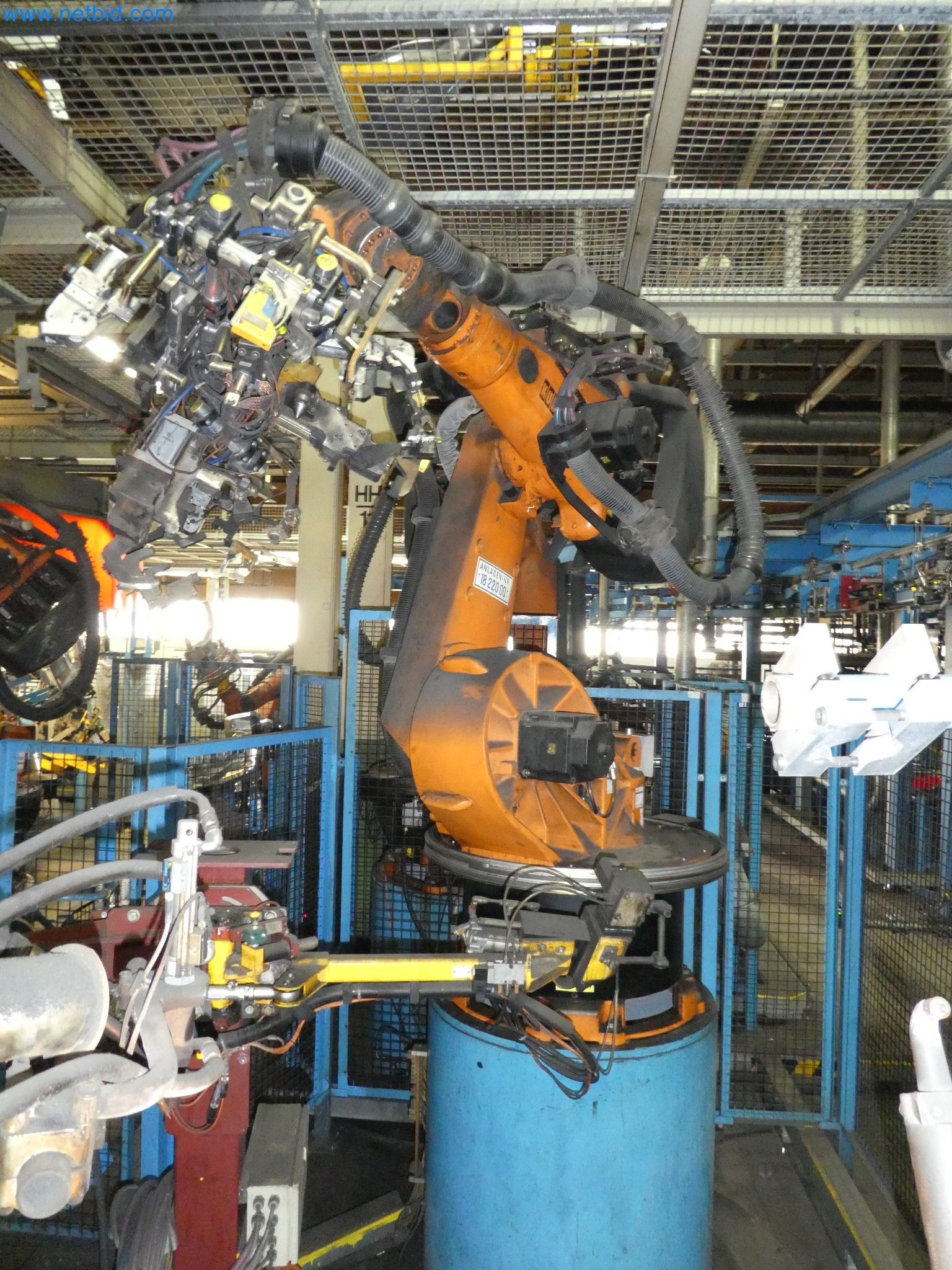 Robots, welding equipment and assembly accessories from the automotive industry-45