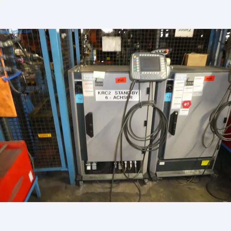 Robots, welding equipment and assembly accessories from the automotive industry-47