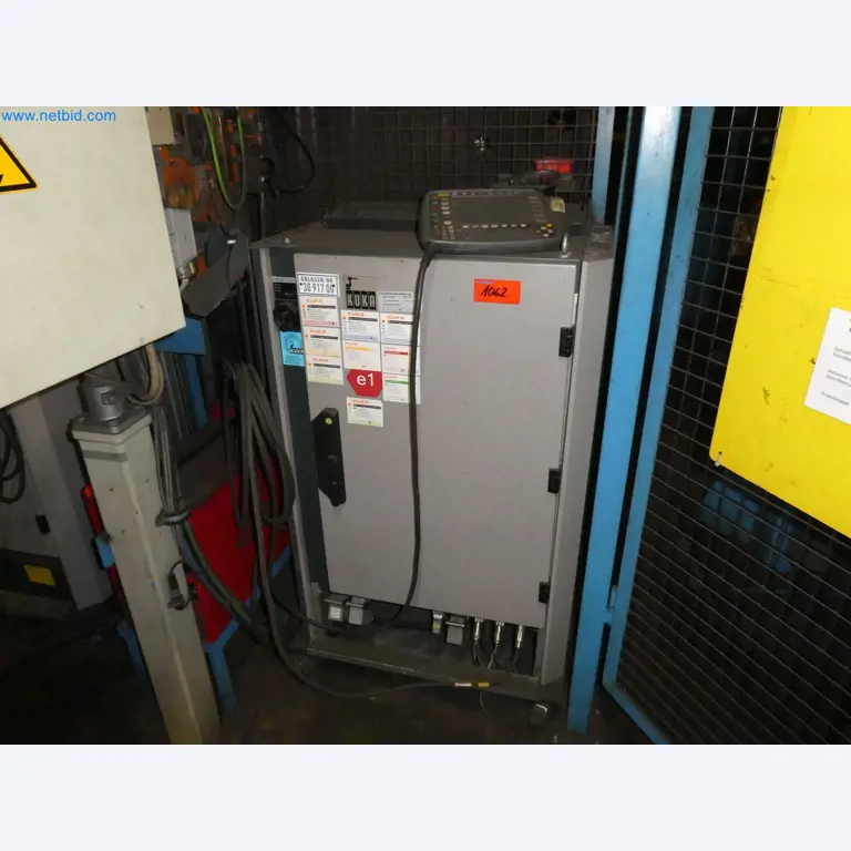 Robots, welding equipment and assembly accessories from the automotive industry-48