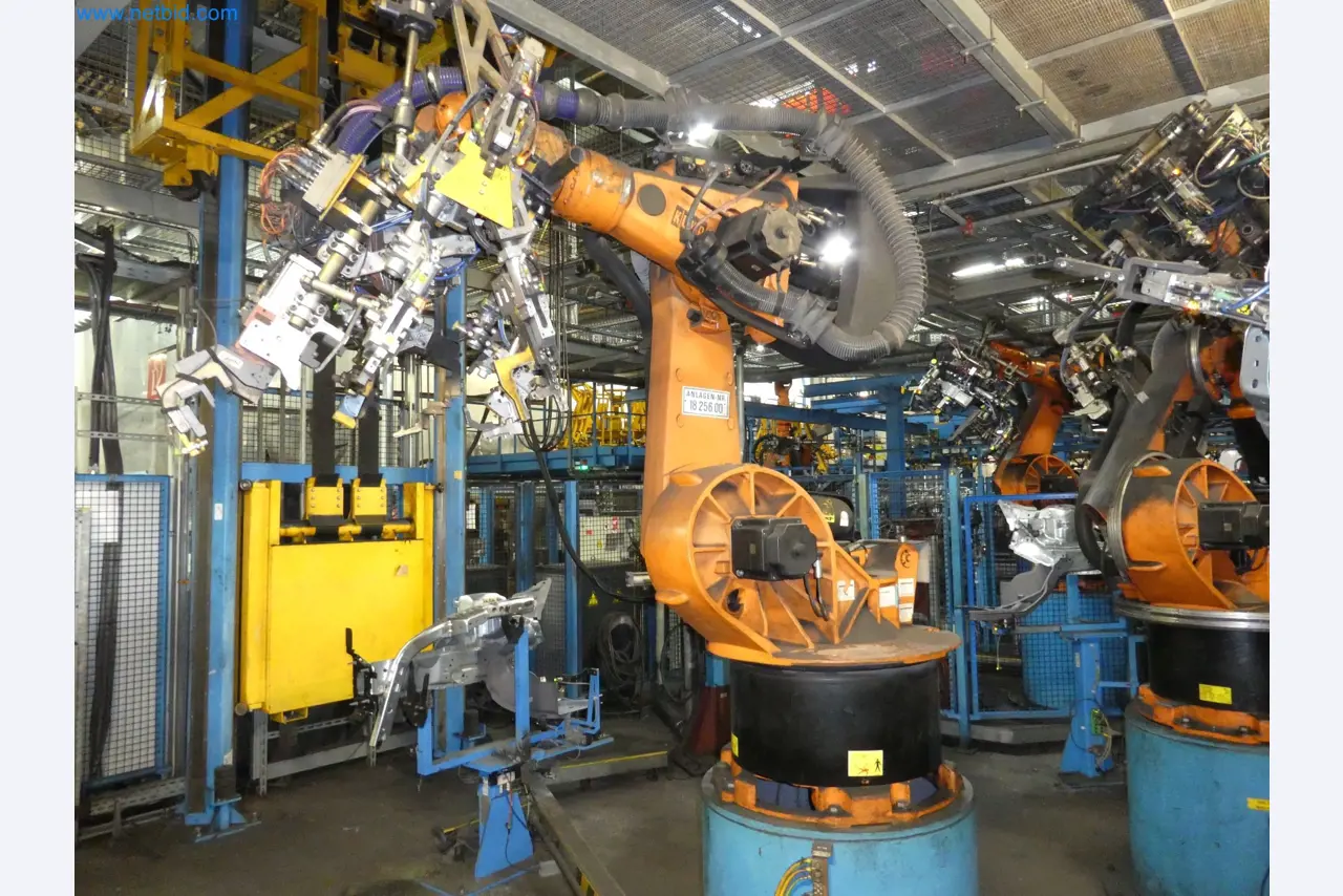 Robots, welding equipment and assembly accessories from the automotive industry-6