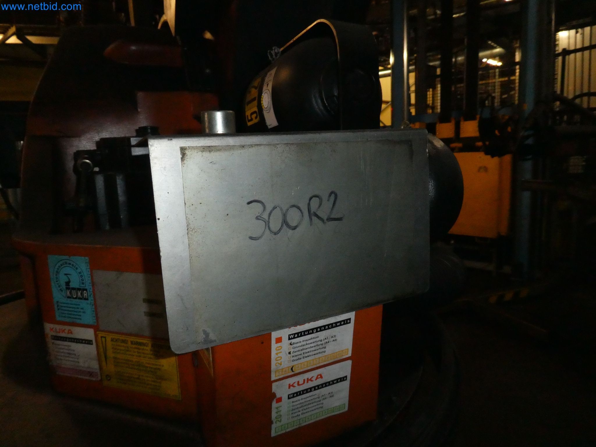 Robots, welding equipment and assembly accessories from the automotive industry-8