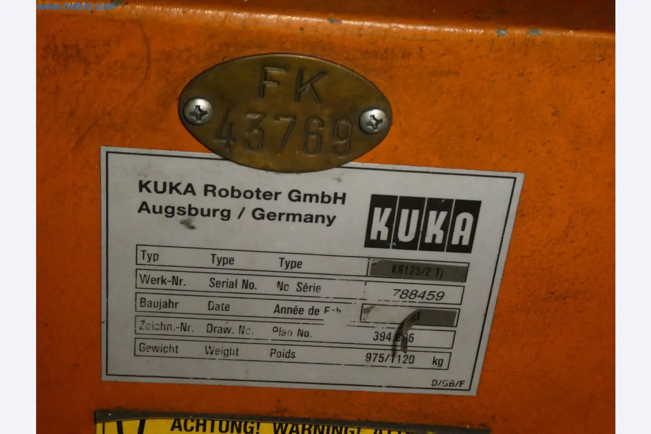 Robots, welding equipment and assembly accessories from the automotive industry-100