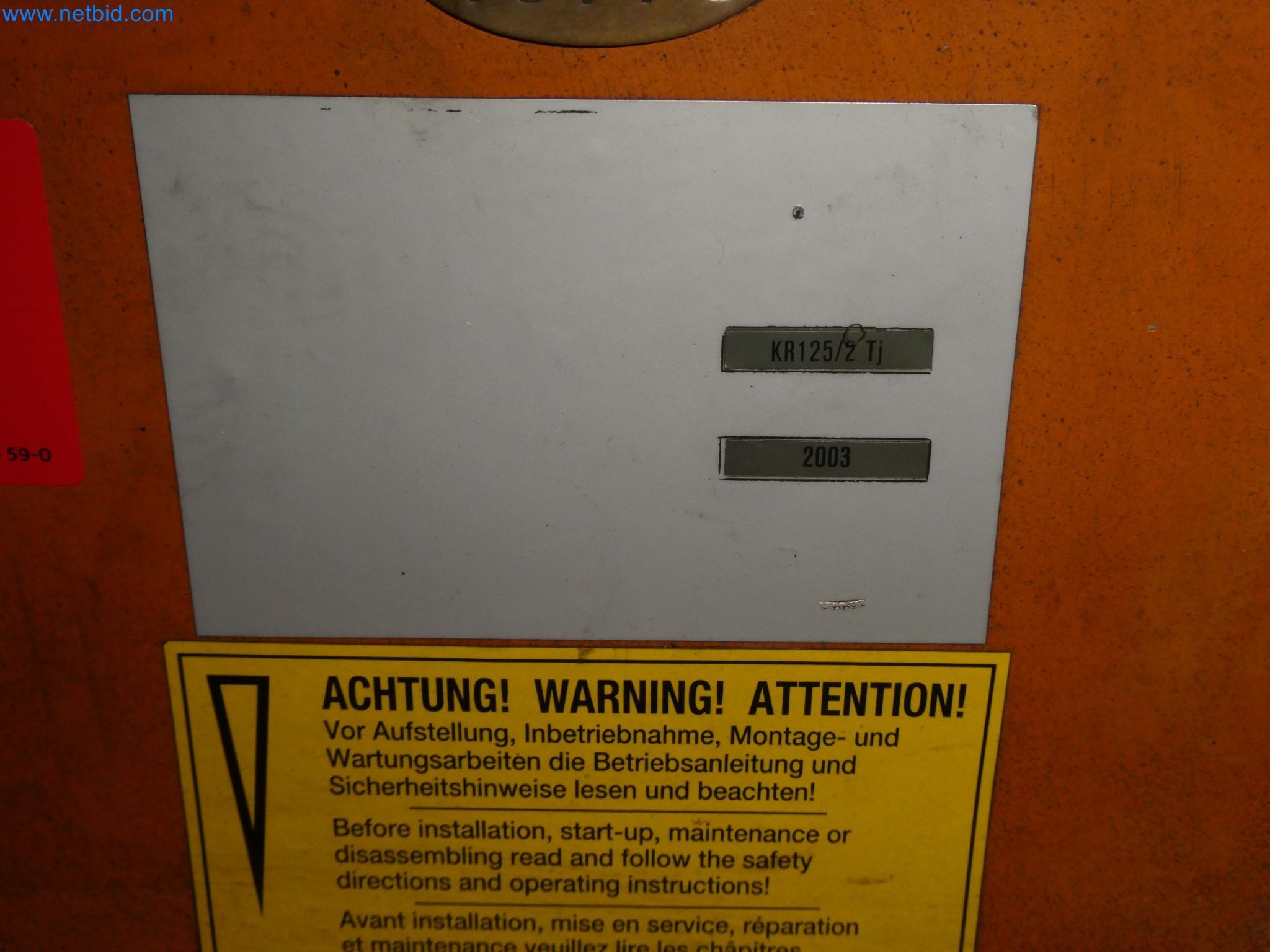 Robots, welding equipment and assembly accessories from the automotive industry-107