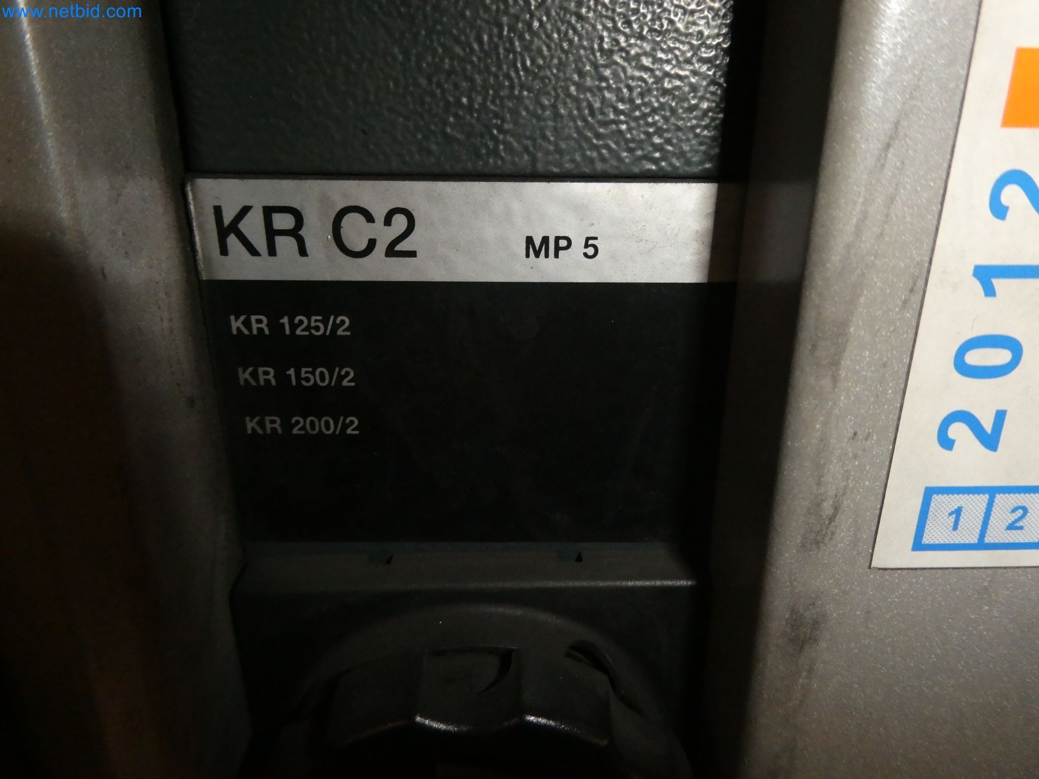 Robots, welding equipment and assembly accessories from the automotive industry-110