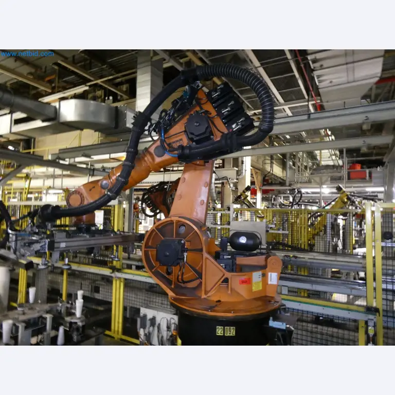 Robots, welding equipment and assembly accessories from the automotive industry-116