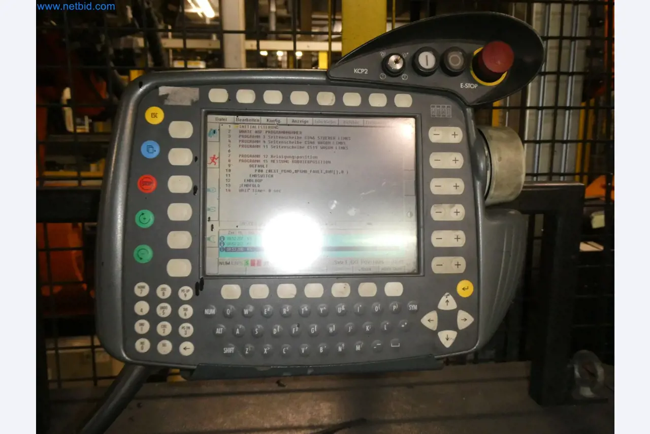 Robots, welding equipment and assembly accessories from the automotive industry-117