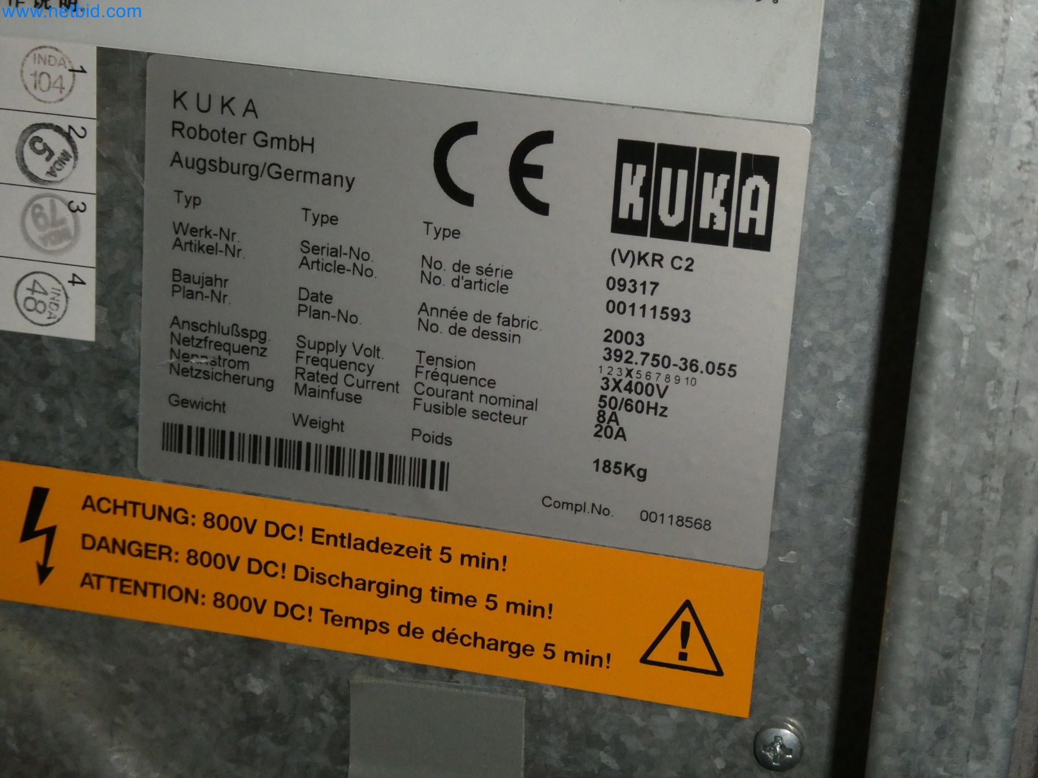 Robots, welding equipment and assembly accessories from the automotive industry-118