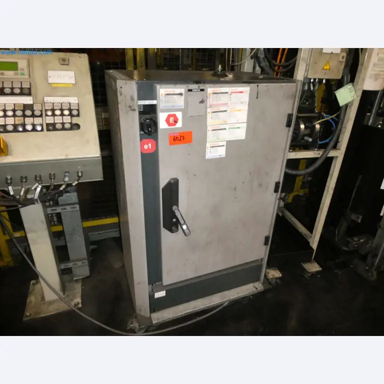 Robots, welding equipment and assembly accessories from the automotive industry-121