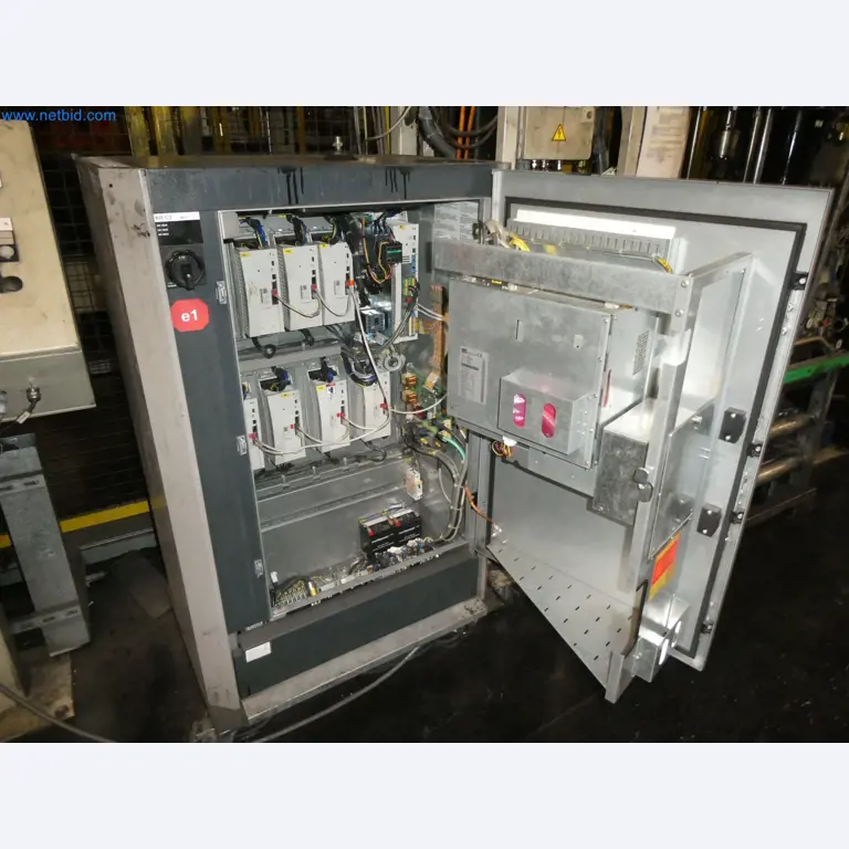 Robots, welding equipment and assembly accessories from the automotive industry-123