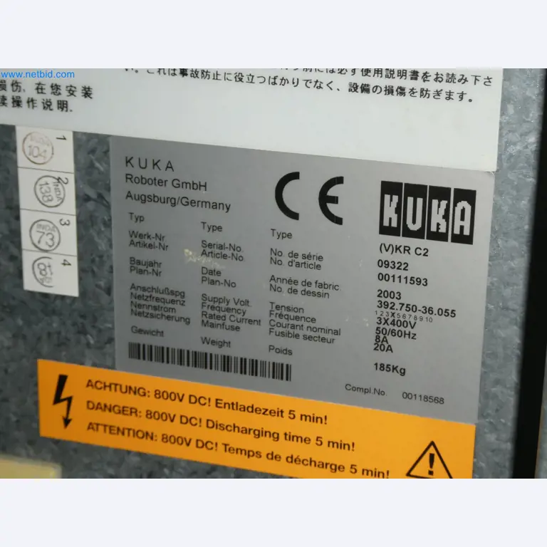 Robots, welding equipment and assembly accessories from the automotive industry-124