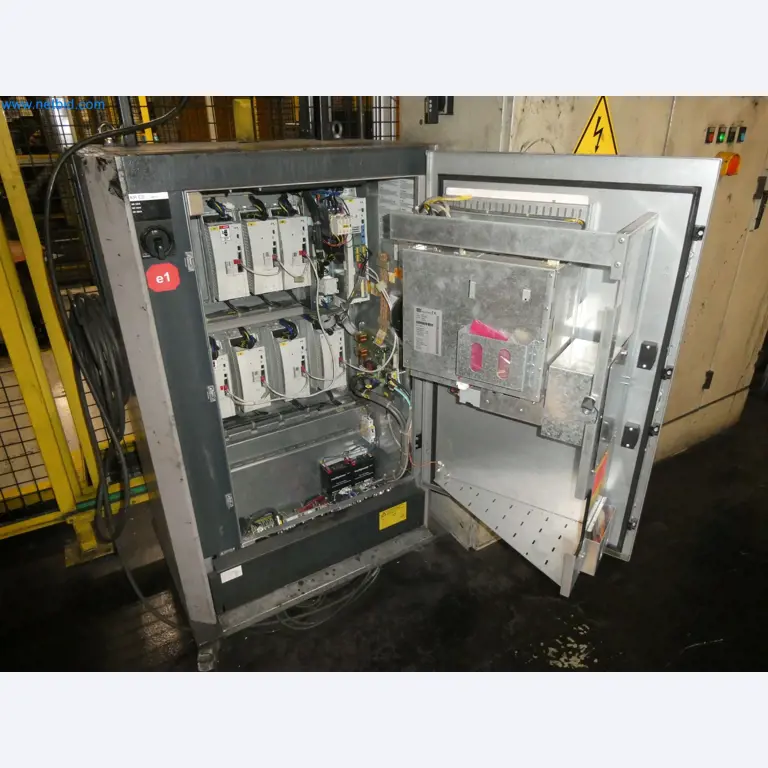 Robots, welding equipment and assembly accessories from the automotive industry-126