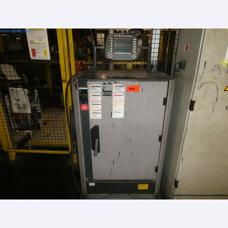 Robots, welding equipment and assembly accessories from the automotive industry-128