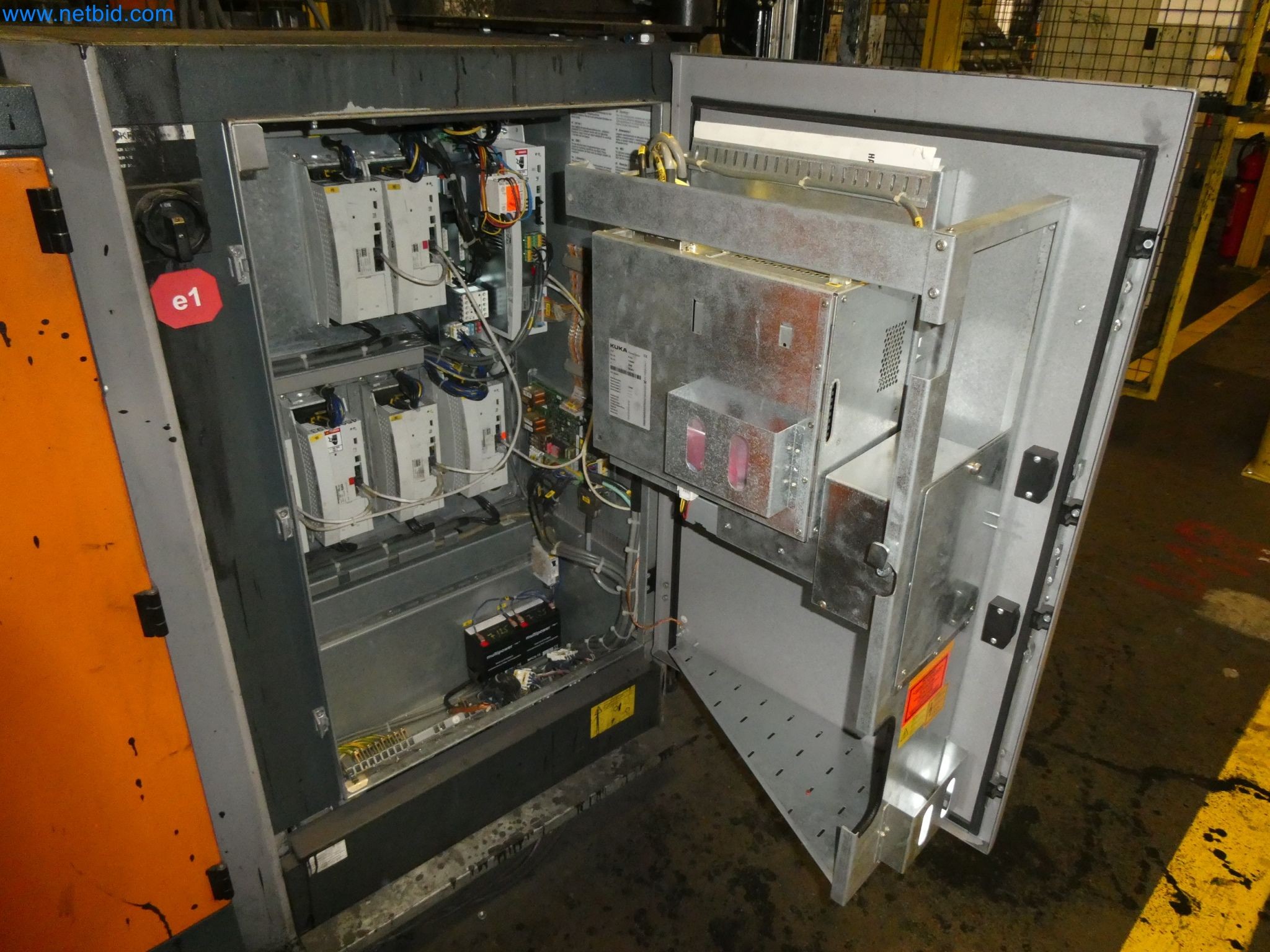 Robots, welding equipment and assembly accessories from the automotive industry-13