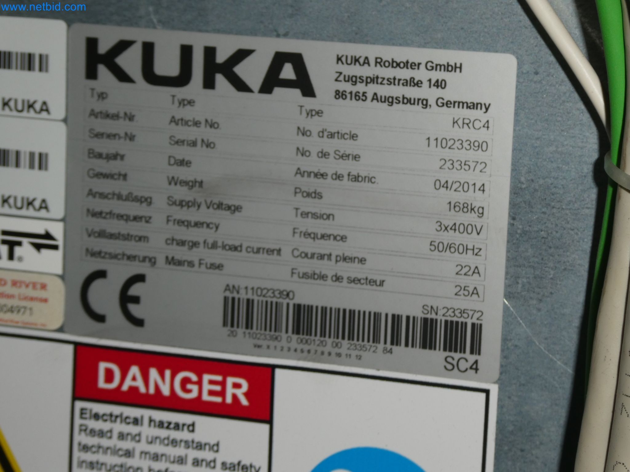 Robots, welding equipment and assembly accessories from the automotive industry-18