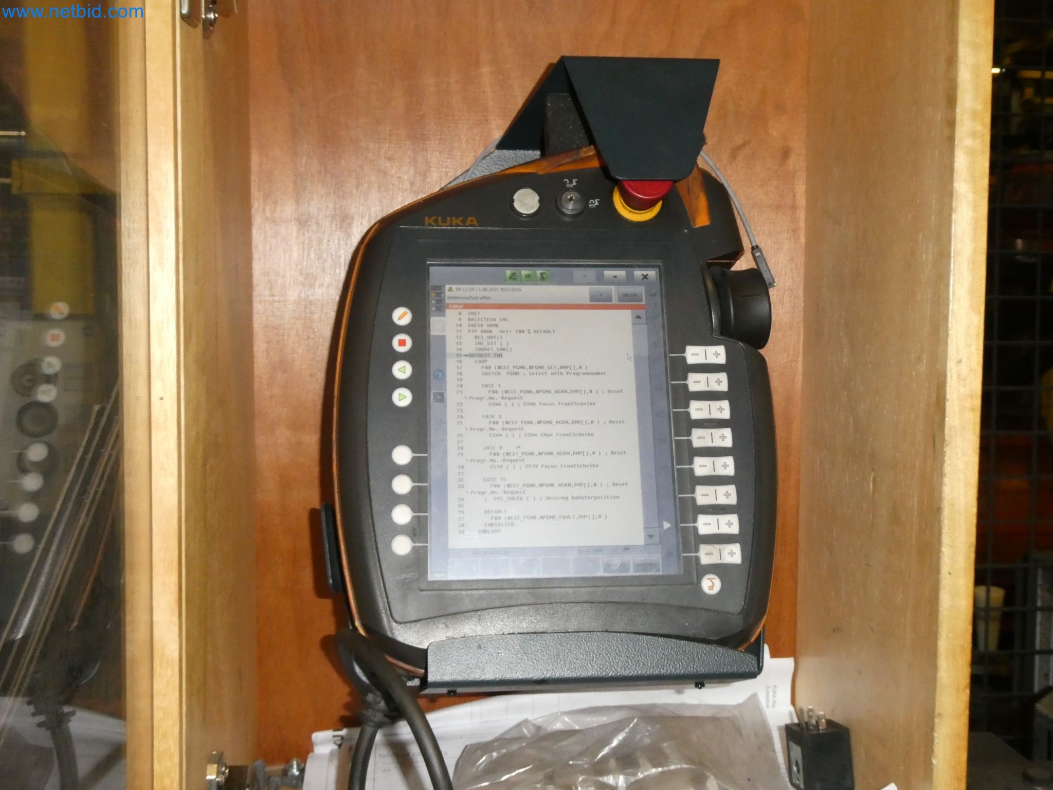 Robots, welding equipment and assembly accessories from the automotive industry-20