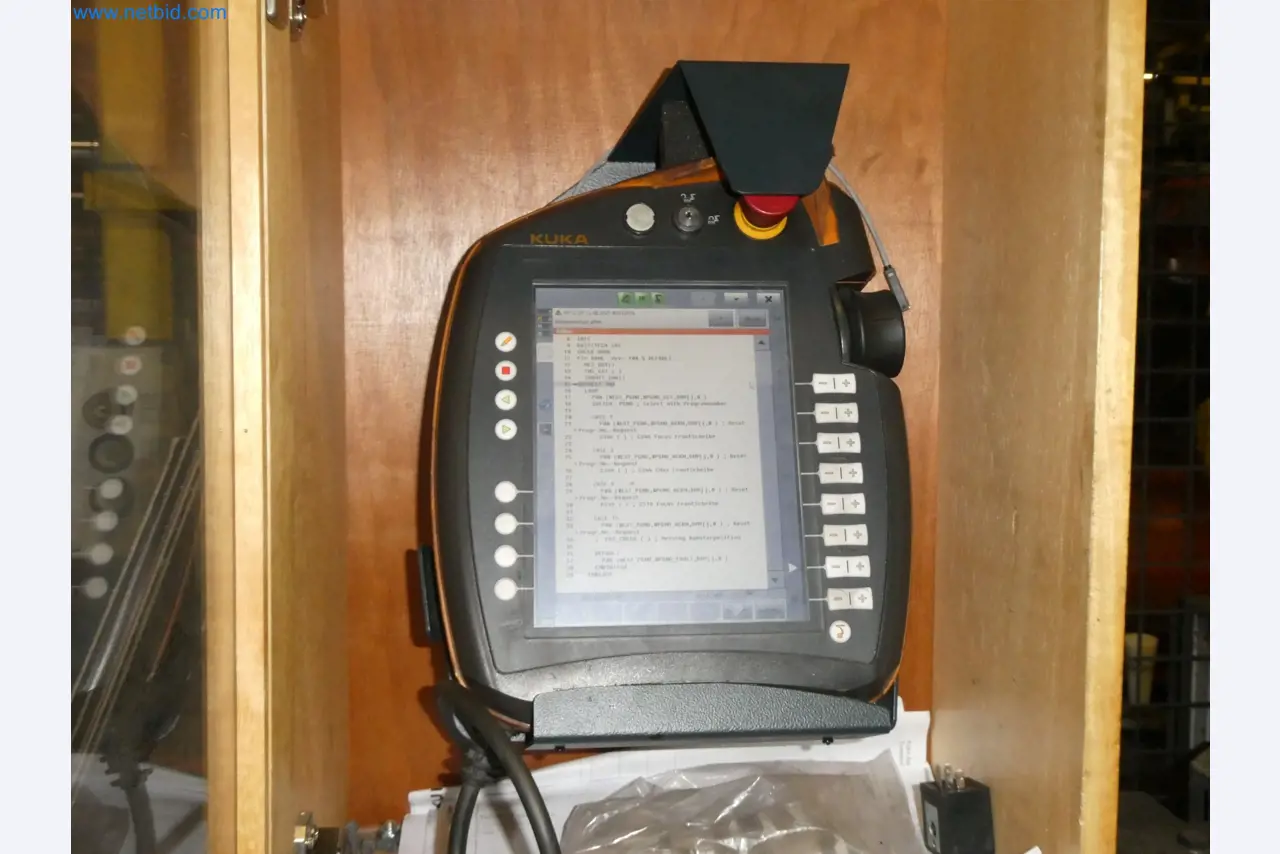 Robots, welding equipment and assembly accessories from the automotive industry-20