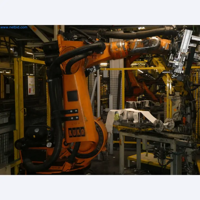 Robots, welding equipment and assembly accessories from the automotive industry-23