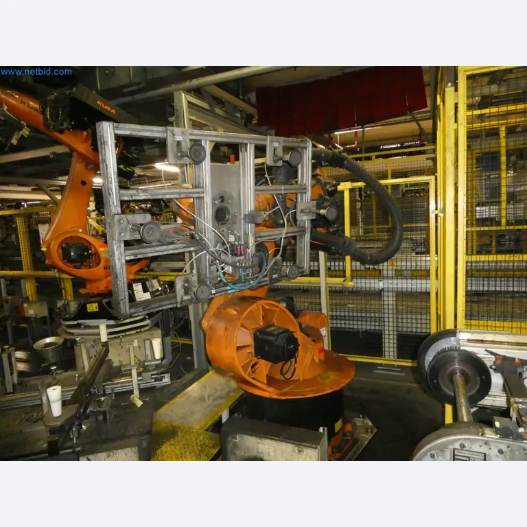 Robots, welding equipment and assembly accessories from the automotive industry-2