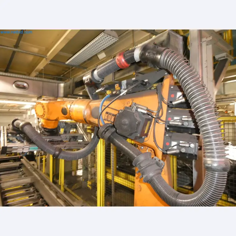 Robots, welding equipment and assembly accessories from the automotive industry-35