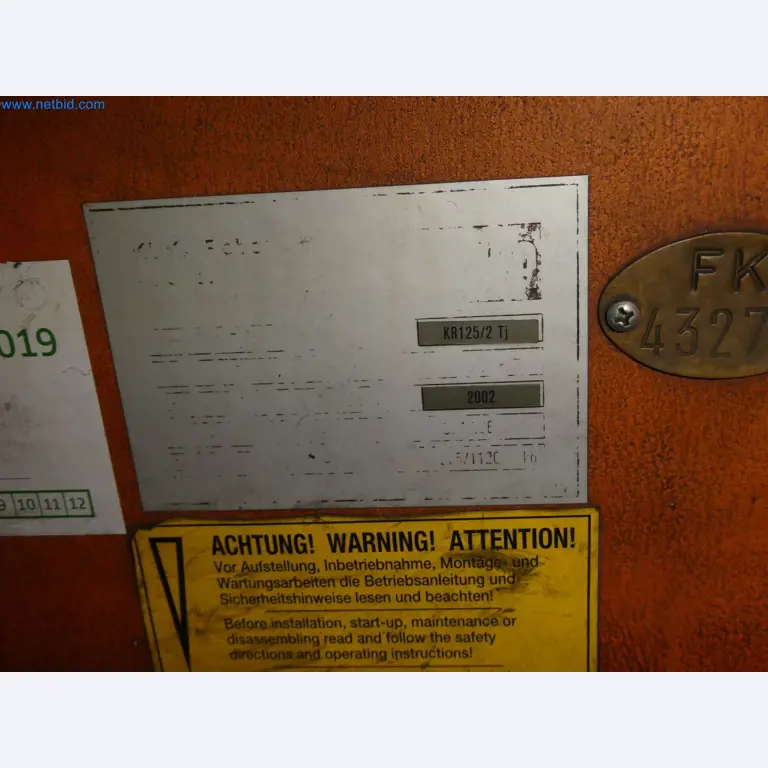 Robots, welding equipment and assembly accessories from the automotive industry-41