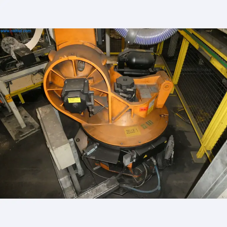 Robots, welding equipment and assembly accessories from the automotive industry-49