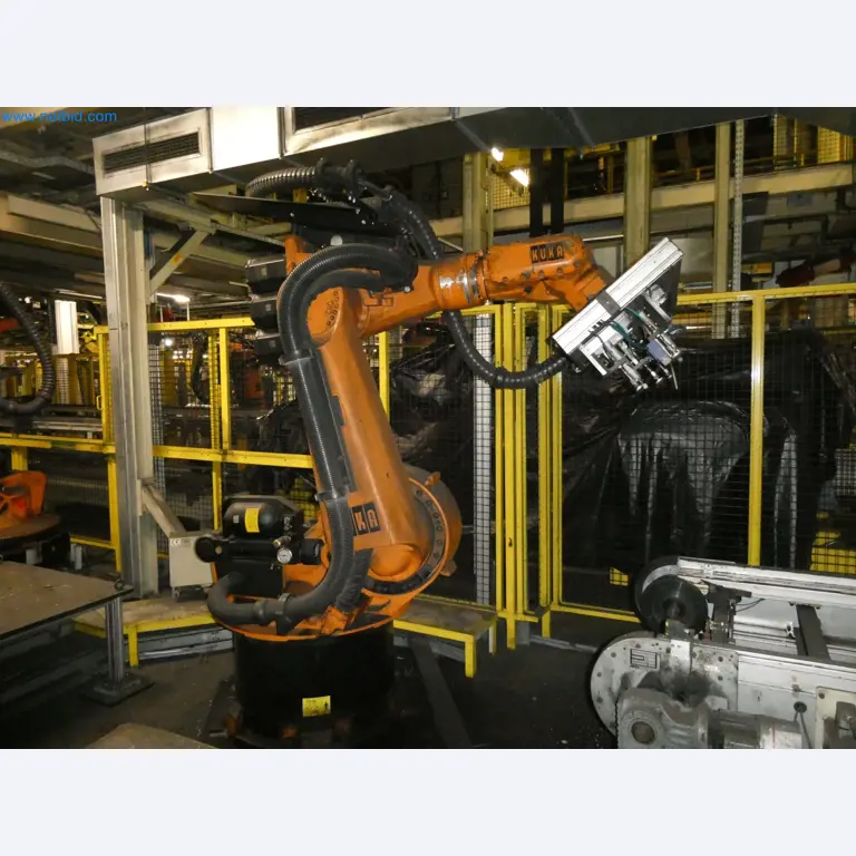 Robots, welding equipment and assembly accessories from the automotive industry-52