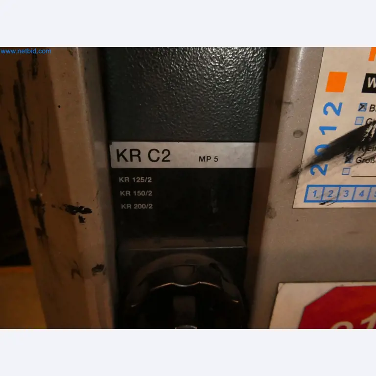 Robots, welding equipment and assembly accessories from the automotive industry-54